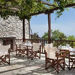 Guest house Adis Oneirou 3*