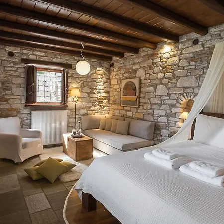 Adis Oneirou בית הארחה 3*