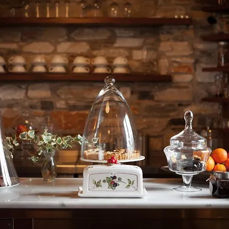 בית הארחה Adis Oneirou